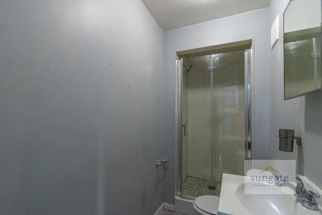 Building Photo - 1801 E Lombard St