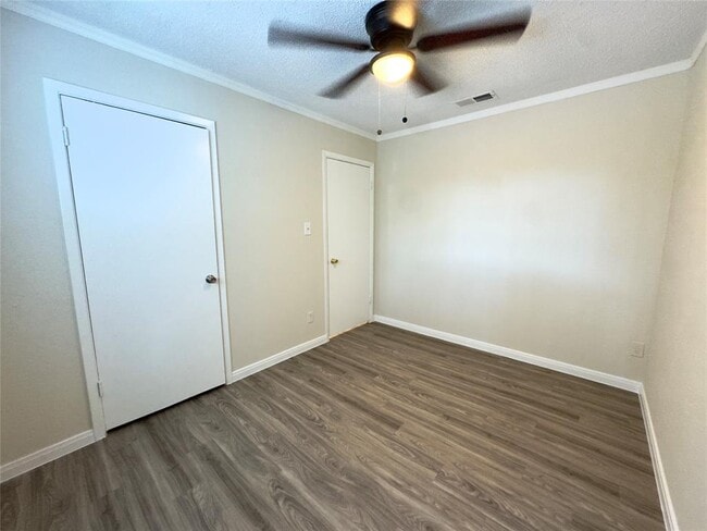 Building Photo - 4503 E Stassney Ln