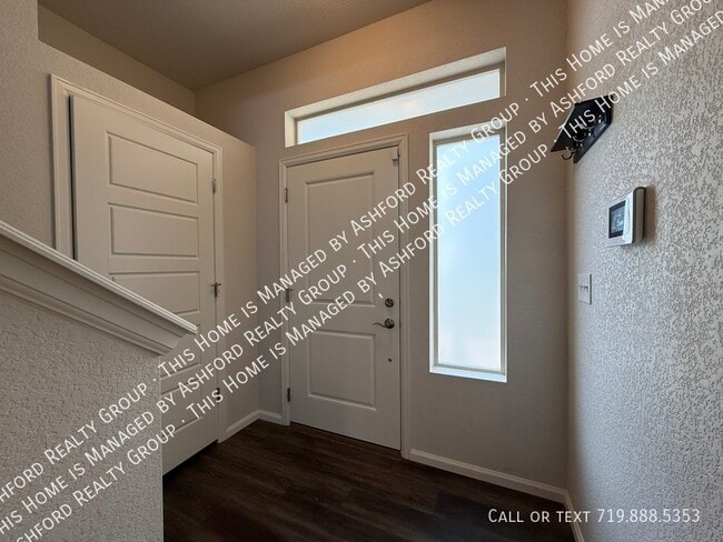 Building Photo - 6044 Callan Dr