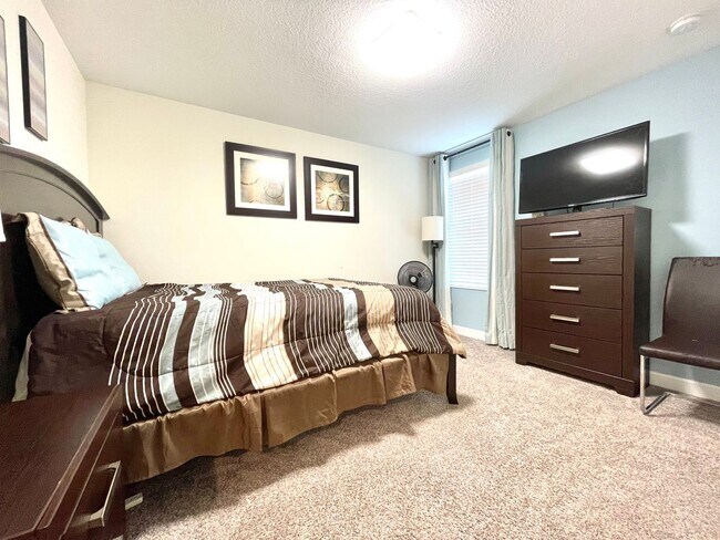 Building Photo - Available Move In 06/01! - Beautiful 3 Bed...