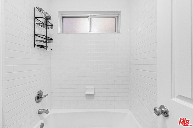 Building Photo - 2627 5th St