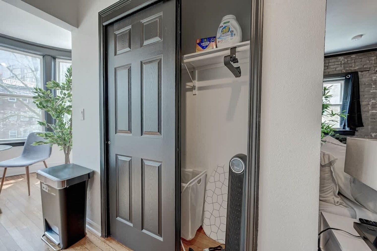 Building Photo - 1930 N Prospect Ave