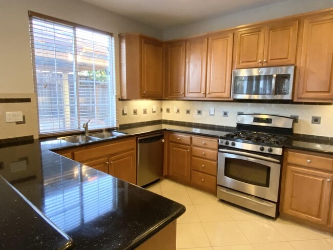 Building Photo - 2774 Gilham Ct