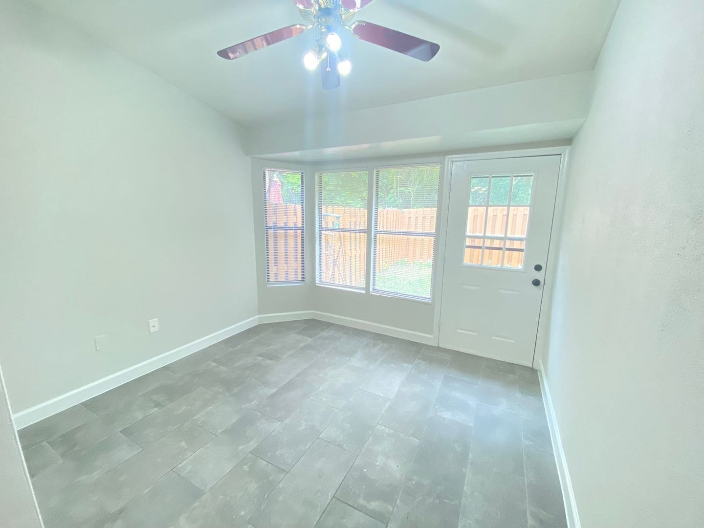 Building Photo - 208 Egret Ct