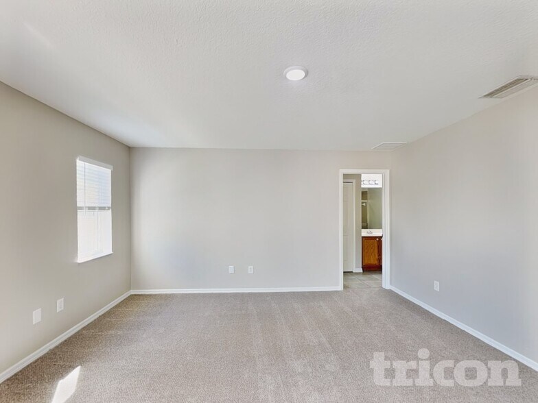 Building Photo - 1488 Nabatoff St