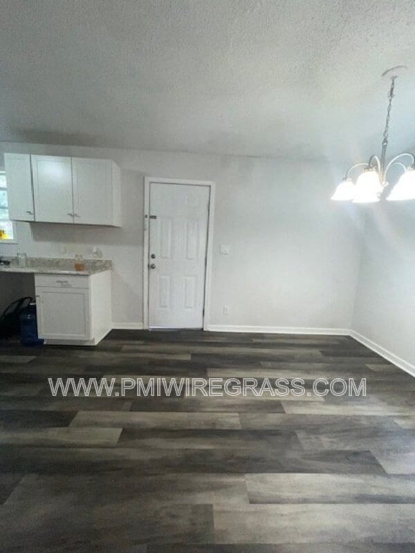 Building Photo - 24 Old Mcray Mill Rd