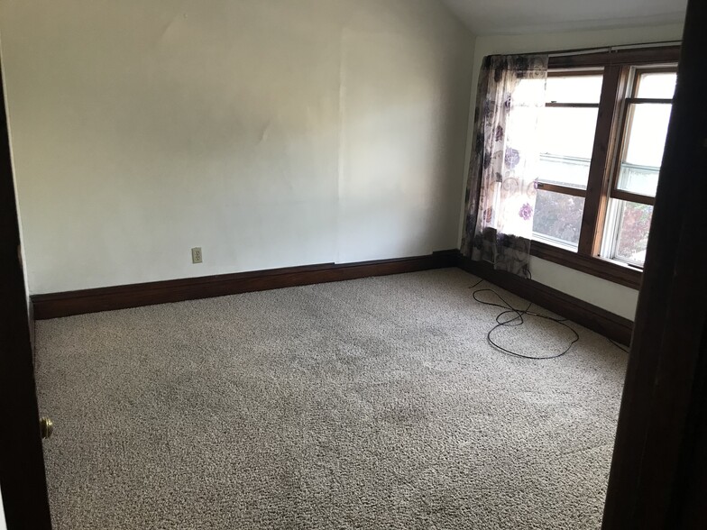 Bedroom 1 - 404 N Main St