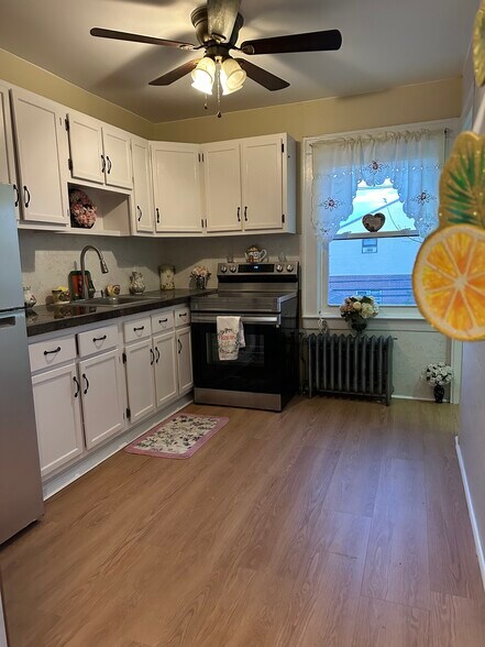 Building Photo - 269 N 1st Ave