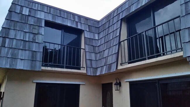 Building Photo - 2347 Waterside Dr