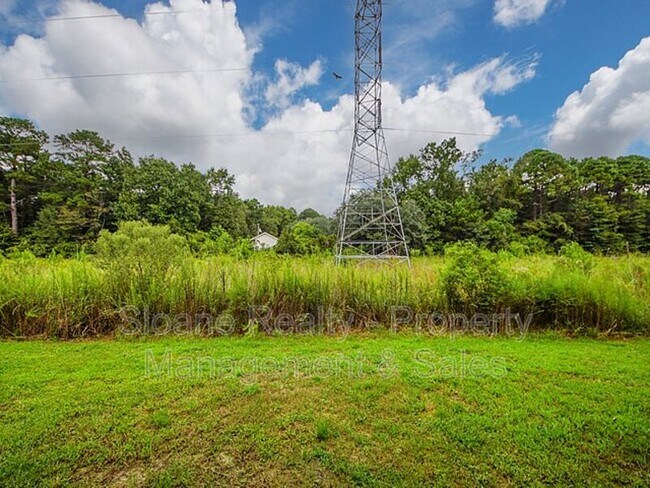 Building Photo - 557 Truman Dr