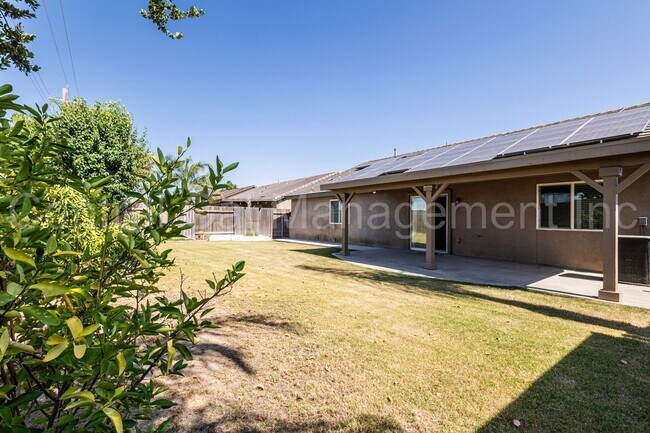 Building Photo - 4 Bedroom/2 Bath Home with Solar - $2695 p...