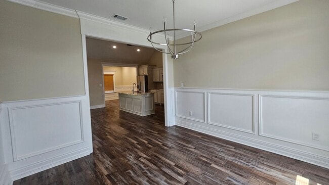 Building Photo - Knights Landing four bedroom home