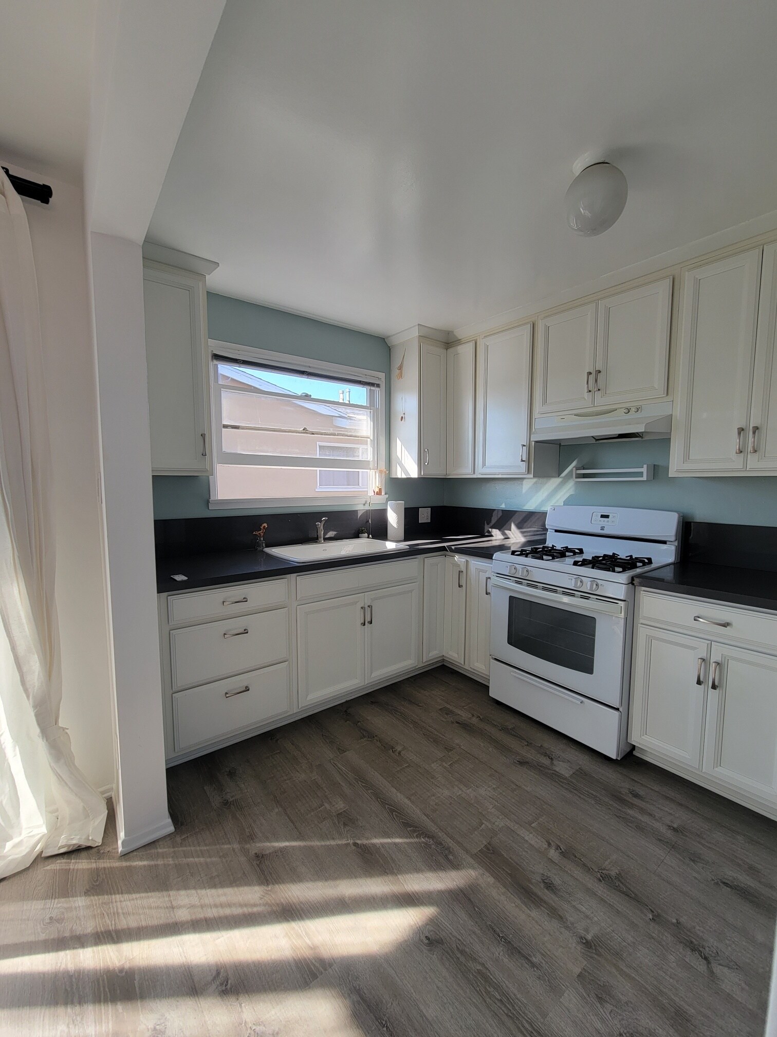 Building Photo - 3708 Corinth Ave