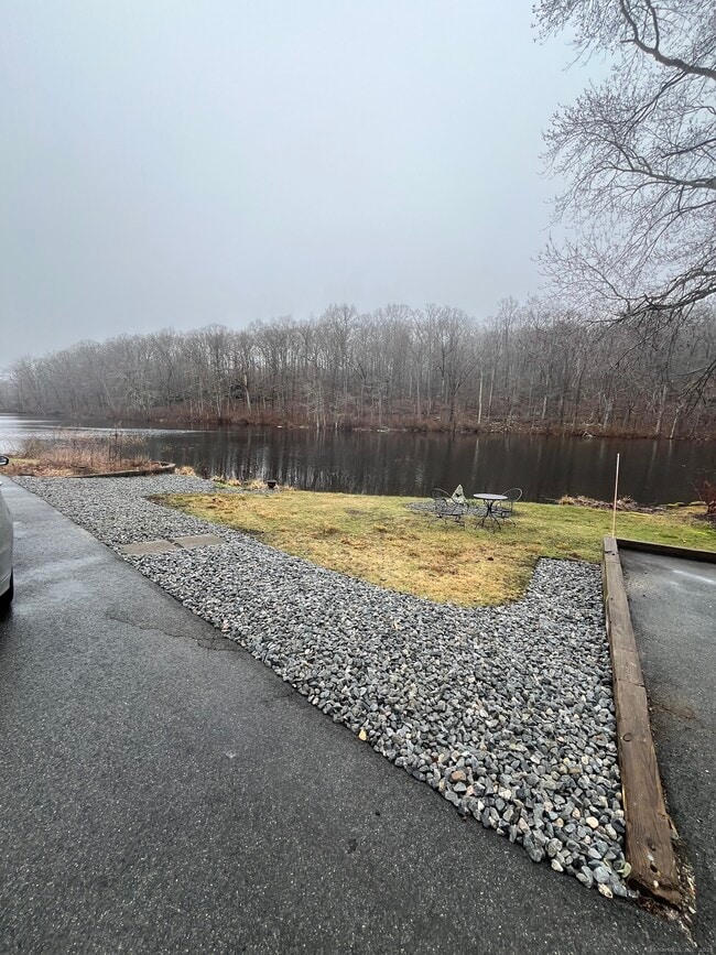 Building Photo - 538B Winthrop Rd