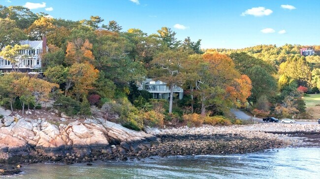 Building Photo - 23 Ocean St