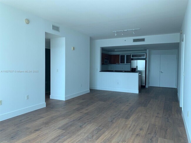 Building Photo - 3131 NE 188th St