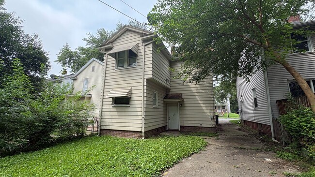 Building Photo - 3712 Upton Ave