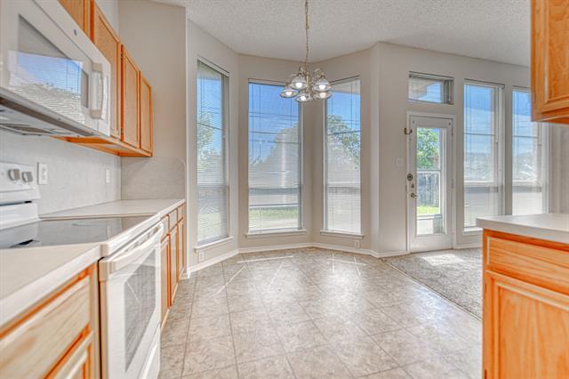 Building Photo - 8001 Spinnaker Cove