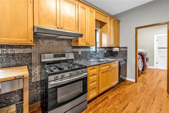 Building Photo - 6421 6th Ave N