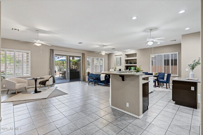Building Photo - 2260 E Binner Dr