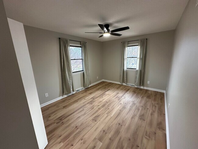 Building Photo - 7269 KY-405