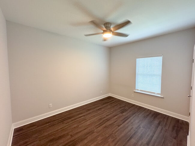 Building Photo - 130 Briarwood Rd