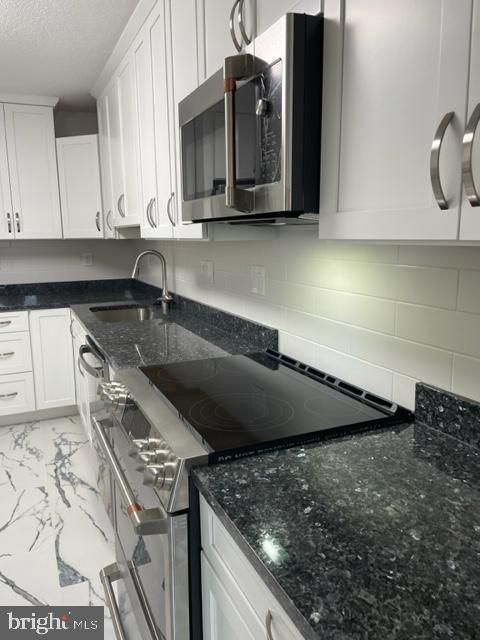 Building Photo - 205 Yoakum Pkwy