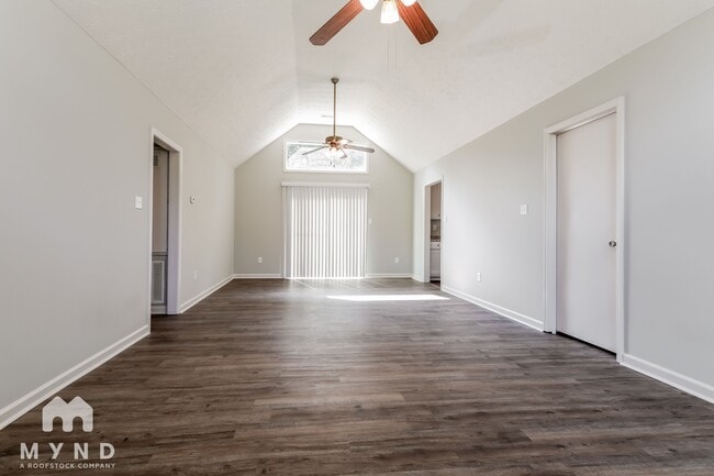 Building Photo - 65 Mountain View Cir