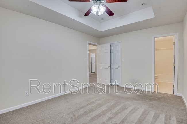 Building Photo - 4729 W Creek Mill Ct