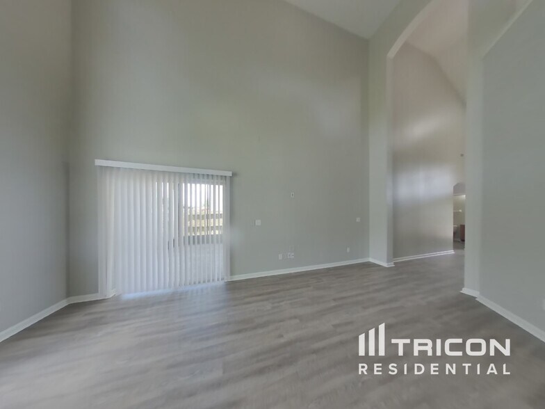Building Photo - 96313 Piedmont Dr