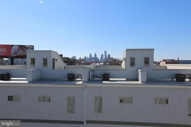 Building Photo - 1106 E Hewson St