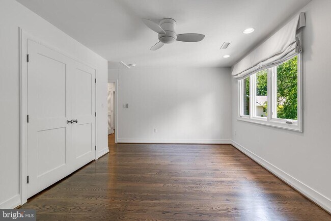 Building Photo - 1404 Coventry Ln
