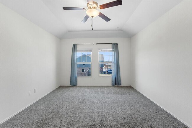 Building Photo - 189 Andross Ln