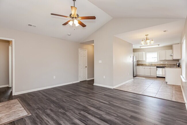 Building Photo - 1315 Braveheart Ln