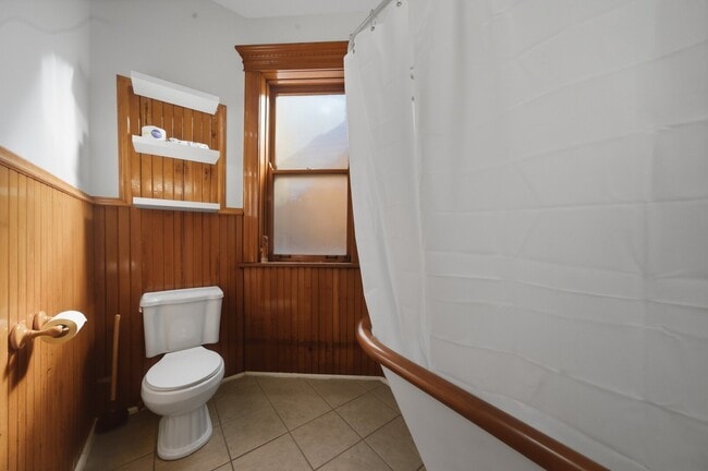 Building Photo - 1838 S Ashland Ave