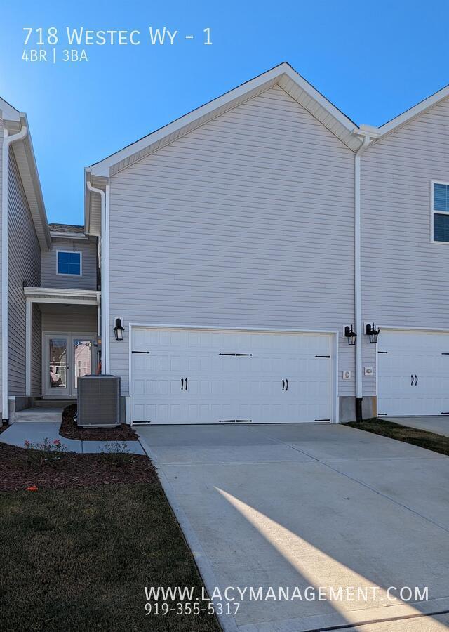 Building Photo - 718 Westec Wy