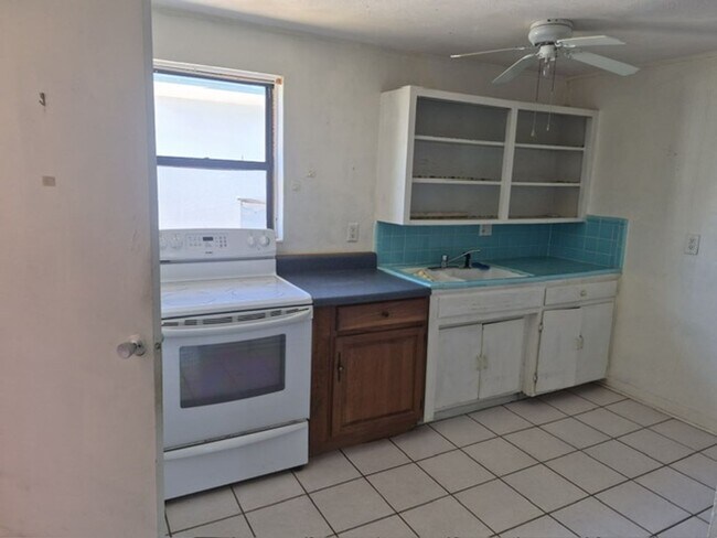 Building Photo - 346 San Jose Dr