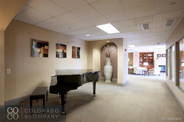 Building Photo - 400 E 3rd Ave