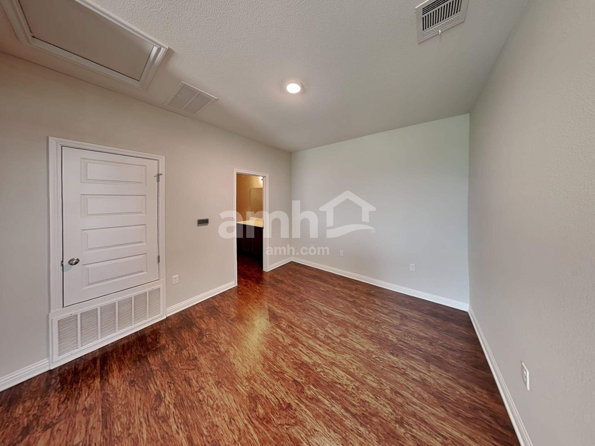 Building Photo - 5801 Kara Dr