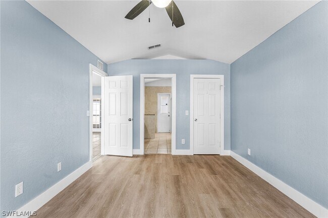 Building Photo - 1715 NE 2nd Ave