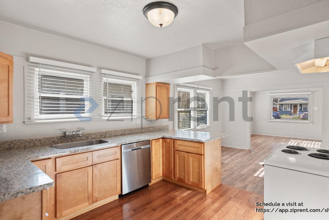 Building Photo - 7840 Church St