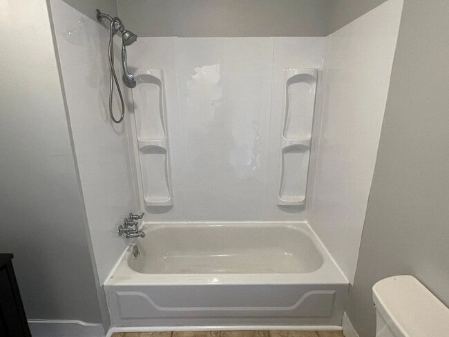 Building Photo - 142 Mimosa Pl