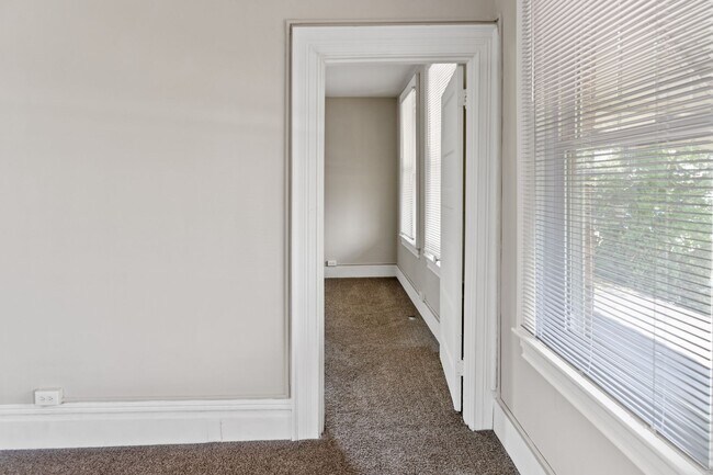 Building Photo - 416 First St_BT