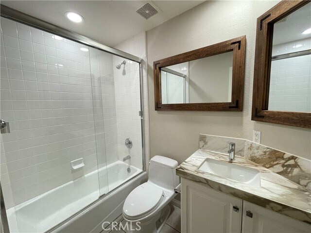 Building Photo - 57 Plaza Brisas
