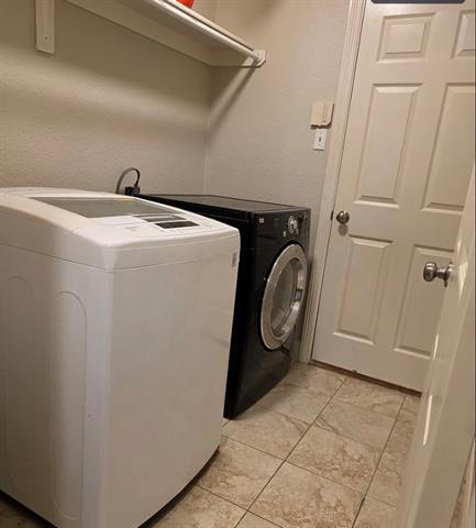 Building Photo - 6116 Silkcrest Trail