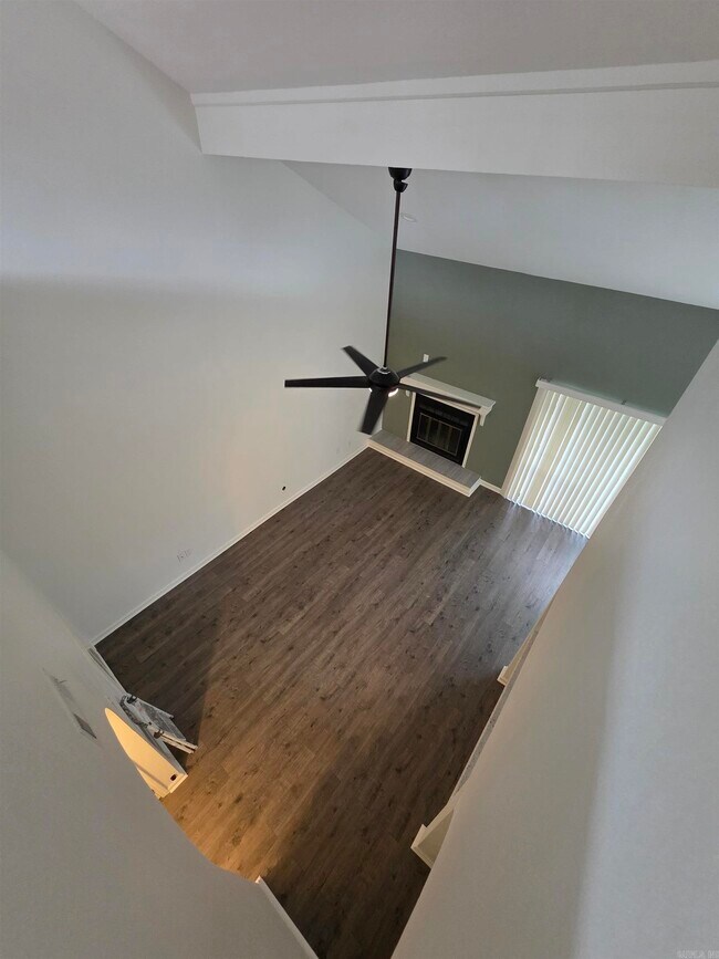 Building Photo - 301 Kings Row Dr