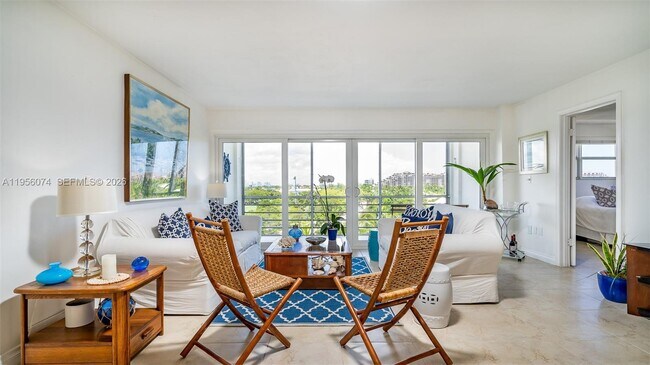 Building Photo - 555 Crandon Blvd