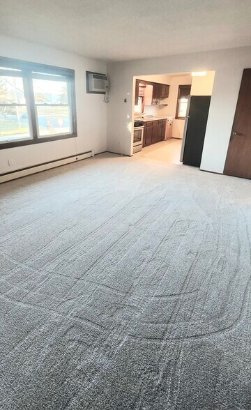 Building Photo - 7224 33rd Ave N