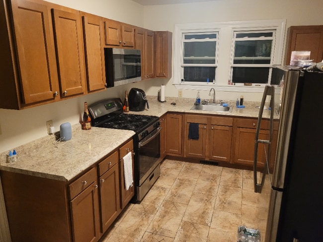 Building Photo - 1569 Ella T Grasso Blvd