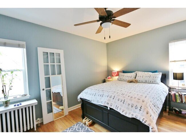 Building Photo - 3124 W Bde Maka Ska Blvd